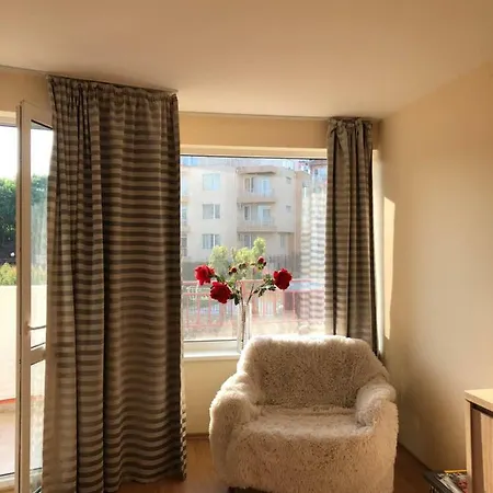 Apartment In Riviera Beach