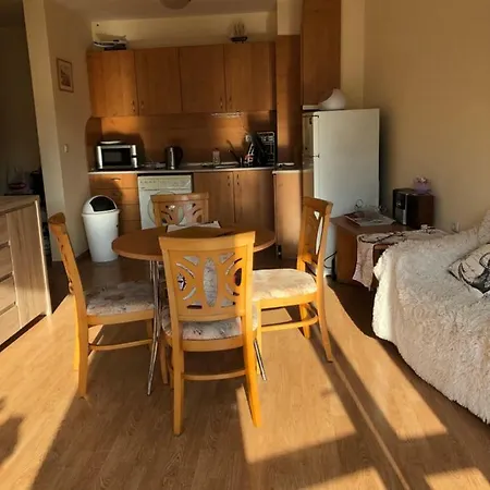 Apartment In Riviera Beach Ravda